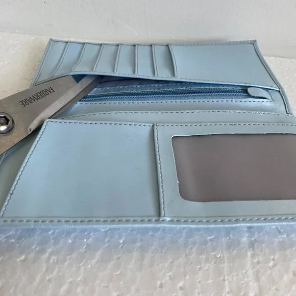 Hello Kitty Light Blue Wallet - Picture 5 of 8